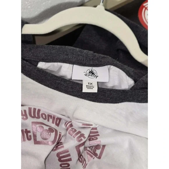 ✨🏰 Disney World Spirit Jersey Style Hoodie Top Women's 1X Raglan Long Sleeve - Picture 4 of 5